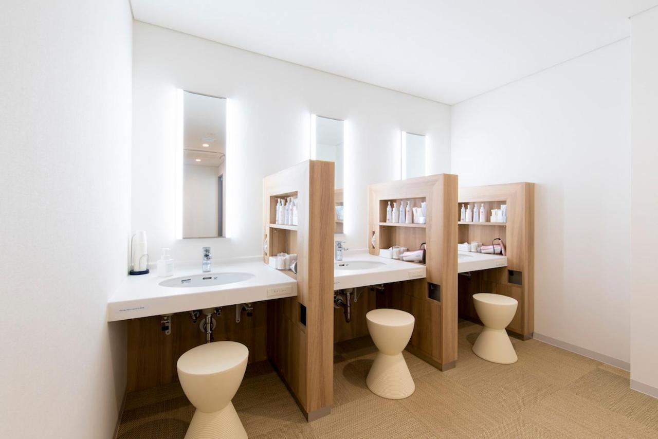 Hotel cápsula First Nihonbashi Suitengu Tokio